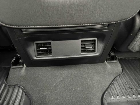 Used 2023 Chevrolet Silverado 1500 Custom image 14