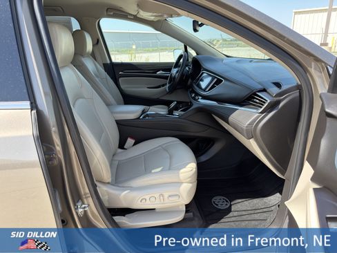 Used 2020 Buick Enclave Premium AWD/4WD image 14