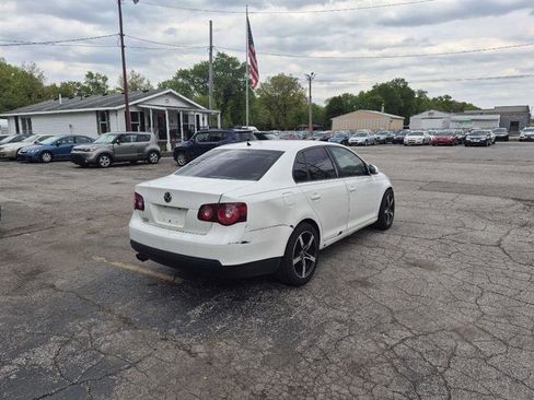 Used 2009 Volkswagen Jetta S FWD image 2
