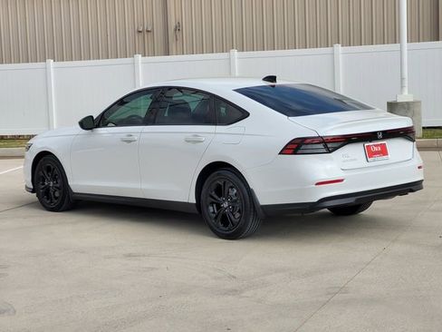 Used 2025 Honda Accord SE image 7