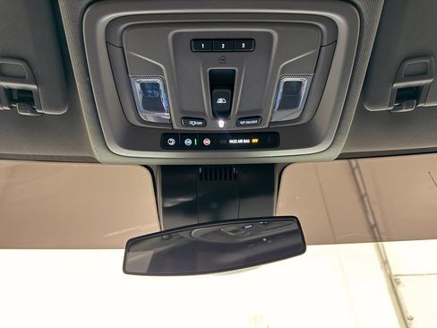 Used 2025 Chevrolet Silverado 1500 LT Trail Boss w/ Convenience Package II AWD/4WD image 23