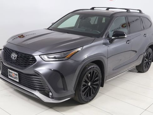 Used 2023 Toyota Highlander XSE image 24