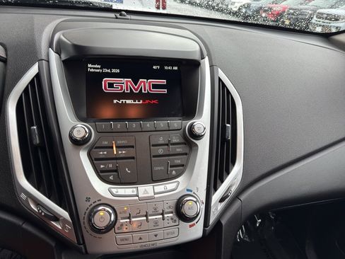 Used 2015 GMC Terrain SLE image 28