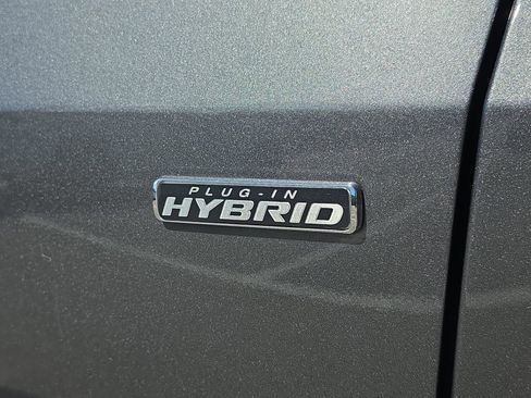 Used 2025 Ford Escape SE image 17