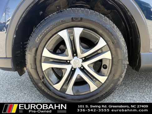 Used 2018 Toyota RAV4 LE image 29