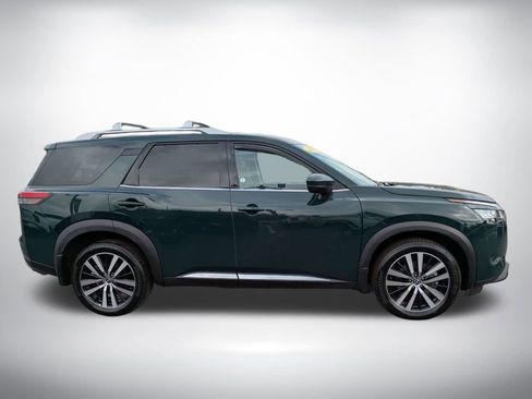 Used 2024 Nissan Pathfinder Platinum w/ Black Appearance Package image 3
