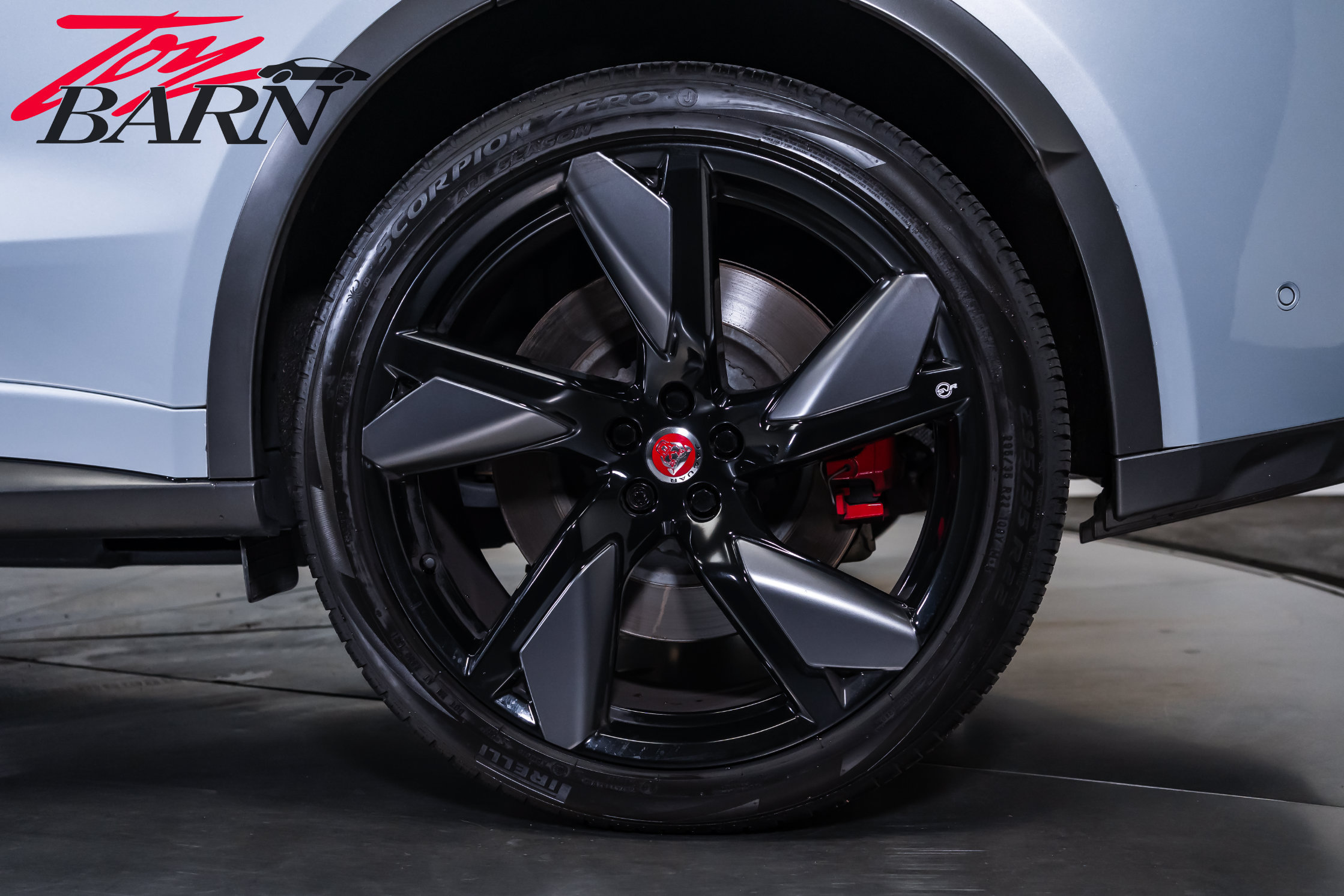 Used 2021 Jaguar F-PACE SVR AWD/4WD image 18