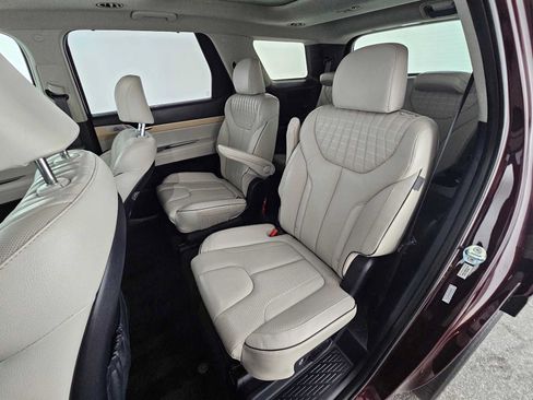 Used 2023 Hyundai Palisade Limited AWD/4WD image 19