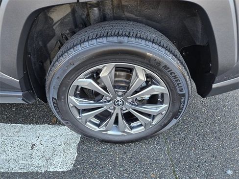 Used 2022 Toyota RAV4 Limited image 12