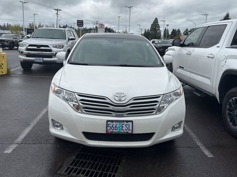 Used 2010 Toyota Venza FWD image 1