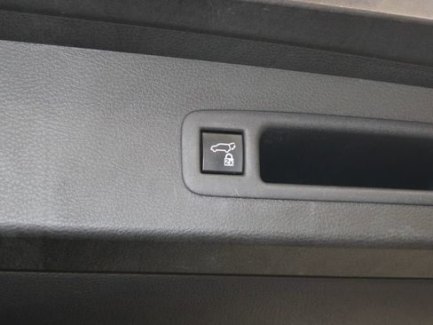 Used 2021 Toyota Sienna Platinum AWD/4WD image 44