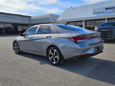 Used 2023 Hyundai Elantra SEL w/ Convenience Package image 36