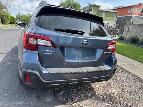 Used 2018 Subaru Outback 2.5i Limited image 15