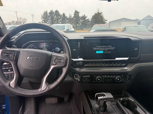 Used 2023 Chevrolet Silverado 1500 ZR2 w/ Technology Package image 16