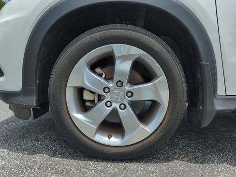 Certified 2022 Honda HR-V LX image 13