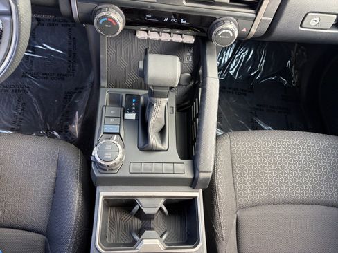 Certified 2025 Toyota 4Runner SR5 AWD/4WD image 23