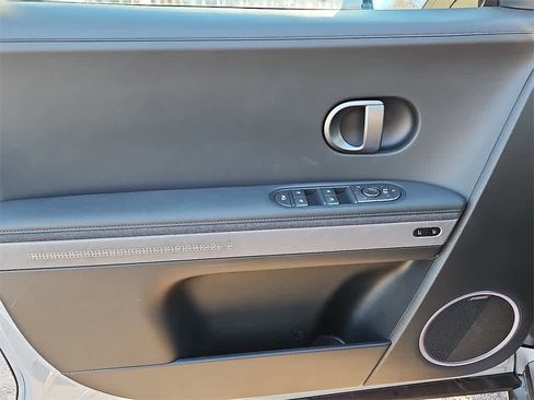 New 2026 Hyundai Ioniq 5 Limited image 8