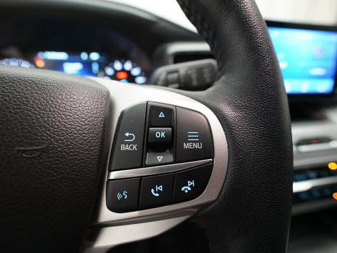 Used 2023 Ford Explorer XLT w/ Equipment Group 202A AWD/4WD image 20