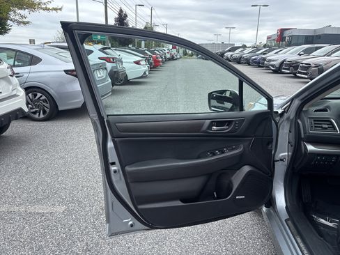 Used 2017 Subaru Legacy 3.6R Limited AWD/4WD image 19