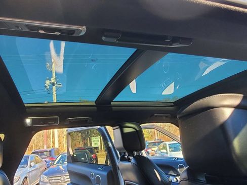 Used 2019 Land Rover Range Rover Sport HSE image 22