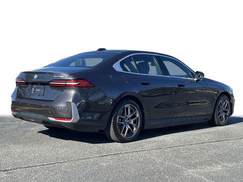 Used 2024 BMW i5 eDrive40i image 30