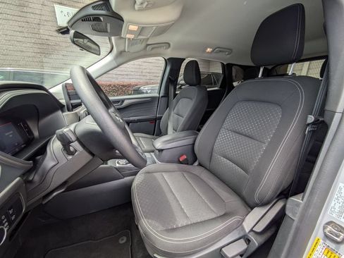 Used 2025 Ford Escape Active AWD/4WD image 25