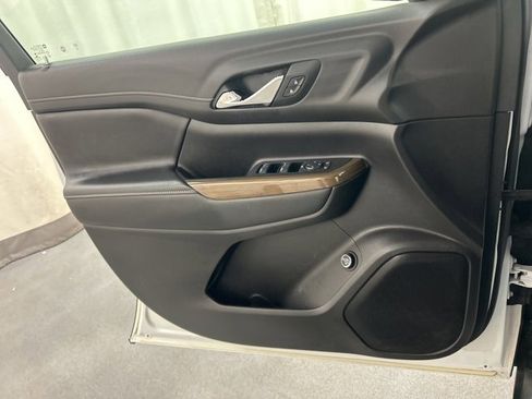 Used 2020 GMC Acadia SLE w/ Driver Convenience Package image 23