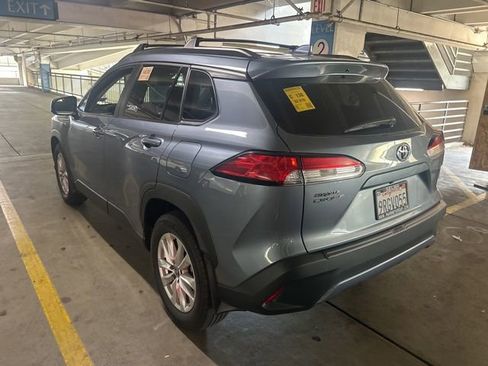 Used 2024 Toyota Corolla Cross LE FWD image 3