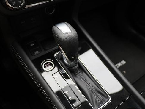 Used 2024 Nissan Kicks SV image 21