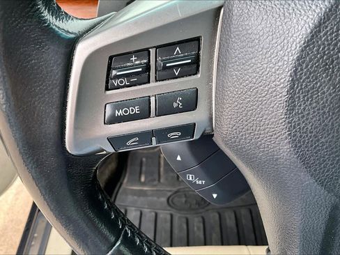 Used 2014 Subaru Outback 2.5i Limited w/ Moonroof Package AWD/4WD image 21