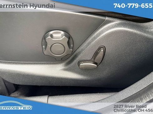 Used 2018 Ford EcoSport SE w/ SE Convenience Package image 15