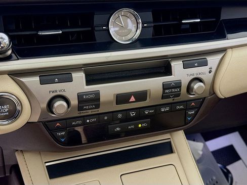 Used 2016 Lexus ES 350 image 14