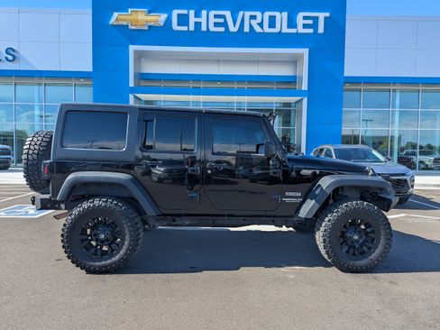 Used 2016 Jeep Wrangler Unlimited Sport w/ Quick Order Package 24S AWD/4WD image 32