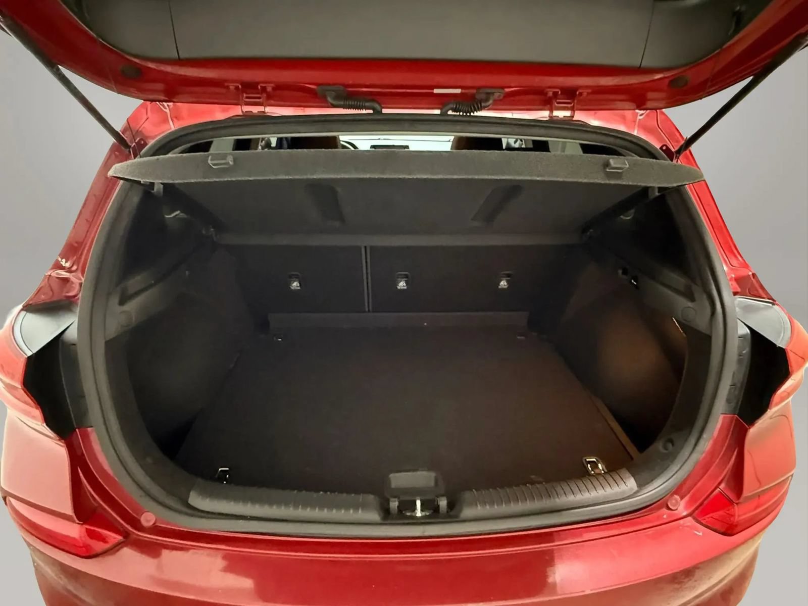 Used 2018 Hyundai Elantra GT FWD image 20