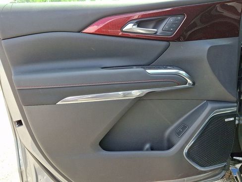 New 2026 Chevrolet Traverse RS FWD image 9