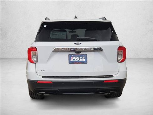 Used 2021 Ford Explorer XLT RWD image 7