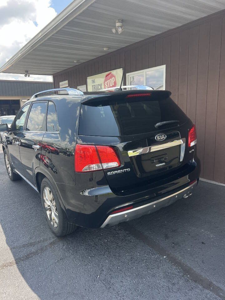 Used 2011 Kia Sorento SX AWD/4WD image 3