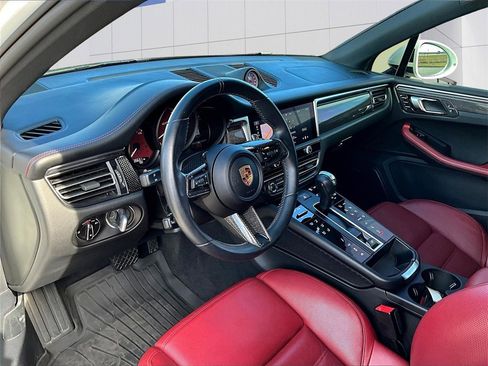 Used 2023 Porsche Macan GTS image 4
