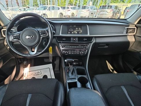 Used 2018 Kia Optima S FWD image 16