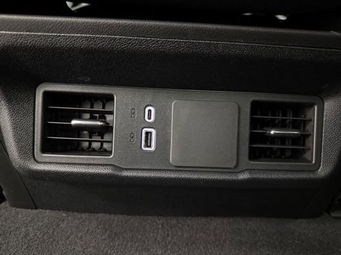 Used 2024 Chevrolet Silverado 1500 Custom image 26