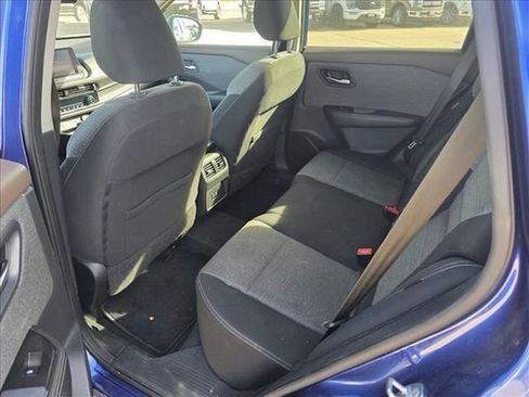 Used 2022 Nissan Rogue SV AWD/4WD image 6