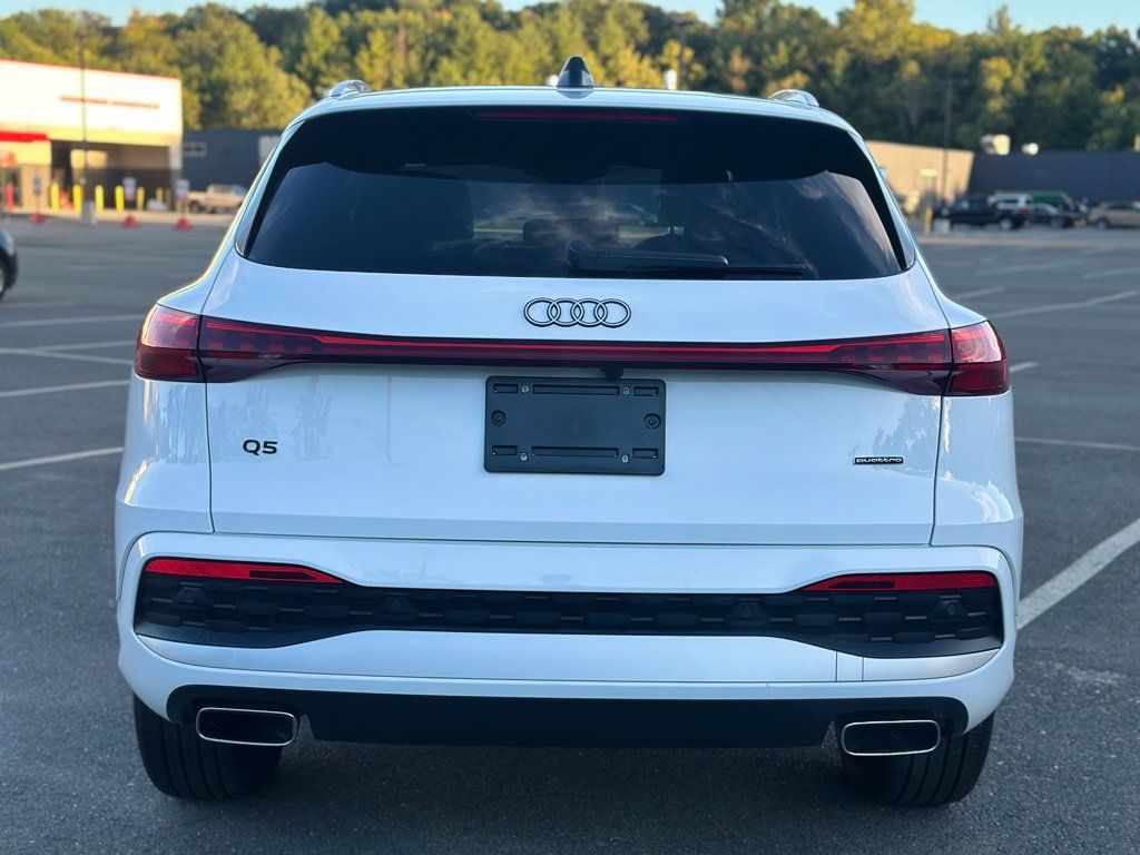 Used 2025 Audi Q5 Premium w/ Convenience Package AWD/4WD image 5
