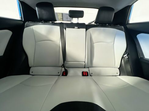 Used 2022 Toyota Prius XLE image 33