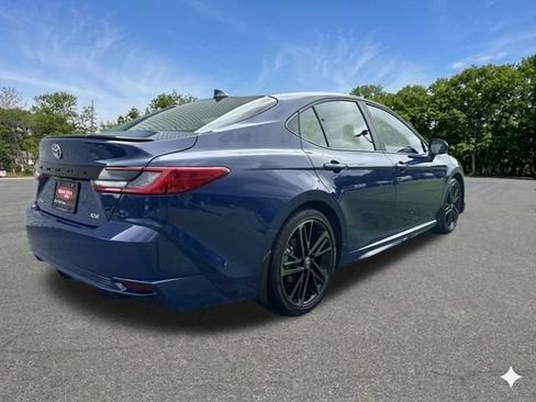 Used 2025 Toyota Camry XSE FWD image 8