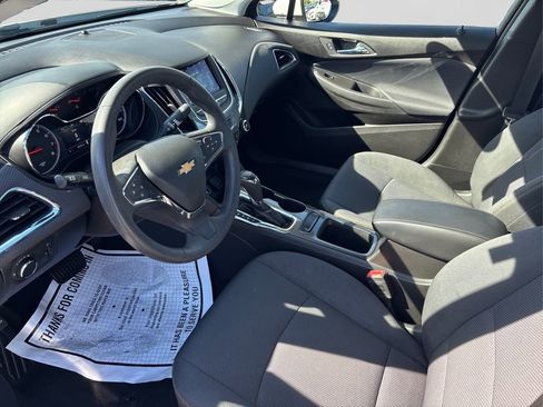 Used 2019 Chevrolet Cruze LS w/ LS Convenience Package image 9