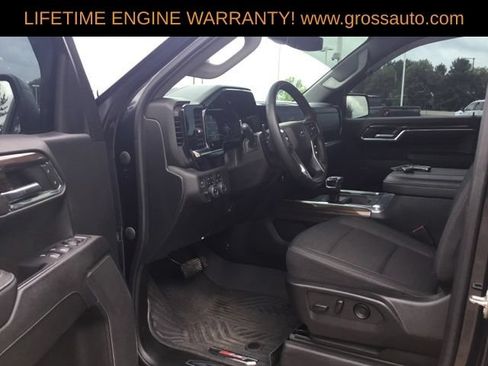 Used 2023 Chevrolet Silverado 1500 RST AWD/4WD image 14