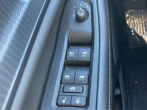 Used 2025 Jeep Grand Cherokee Laredo X w/ Luxury Tech Group I image 19