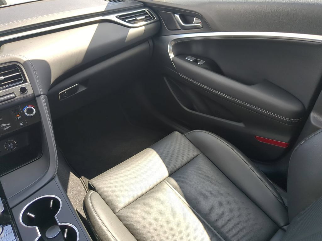 Used 2026 Genesis G70 2.5T RWD image 15