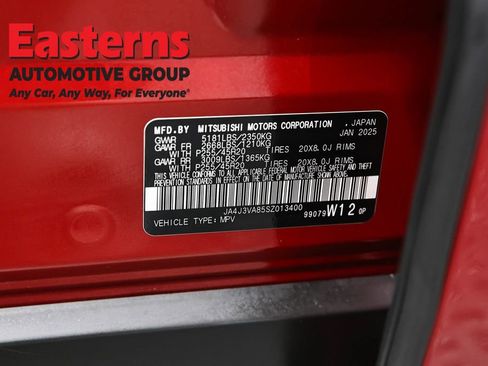 Used 2025 Mitsubishi Outlander SE FWD image 35