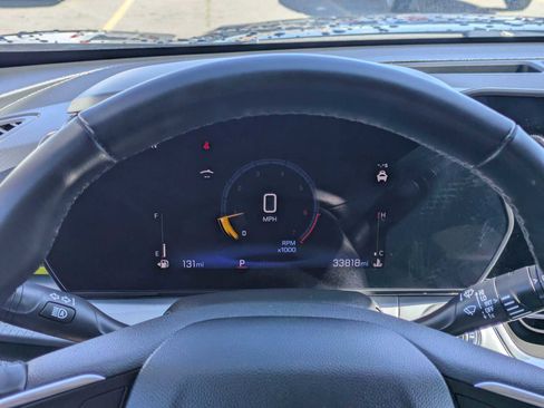 Used 2024 Chevrolet Trax LT w/ Driver Confidence Package FWD image 32